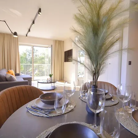 Apartamenty Przy Promenadzie - Baltycki - 100M Od Morza - Parking - Komorka Na Rowery - Apartamenty Bryza Svinoústí
