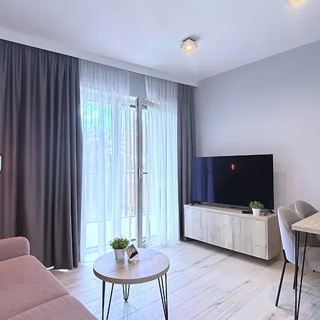 Bryza - Baltycki - 100m Od Morza - Parking - Komorka Na Rowery *